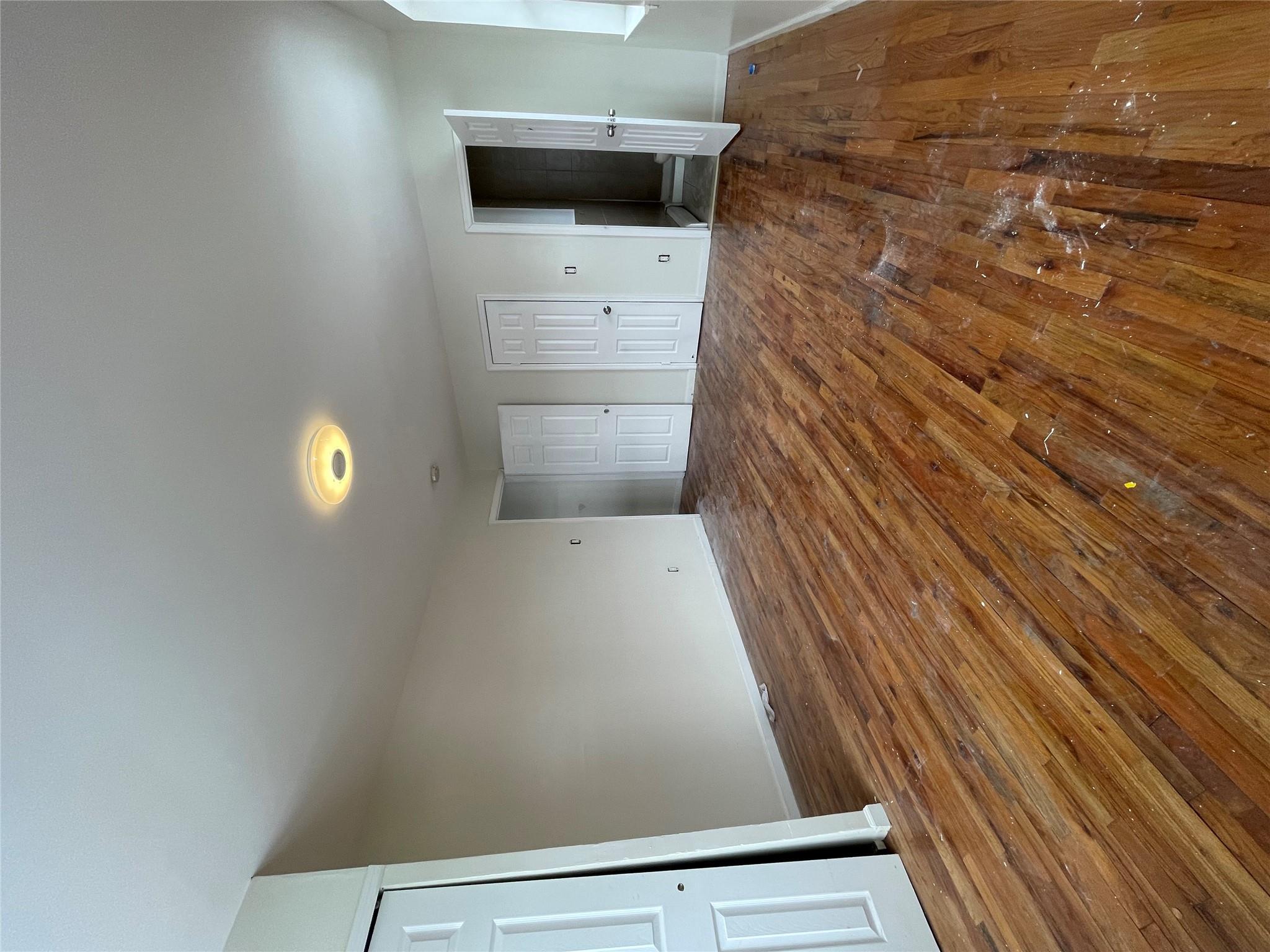 Single Family Light  Bronx, NY 10466, MLS-868545-26