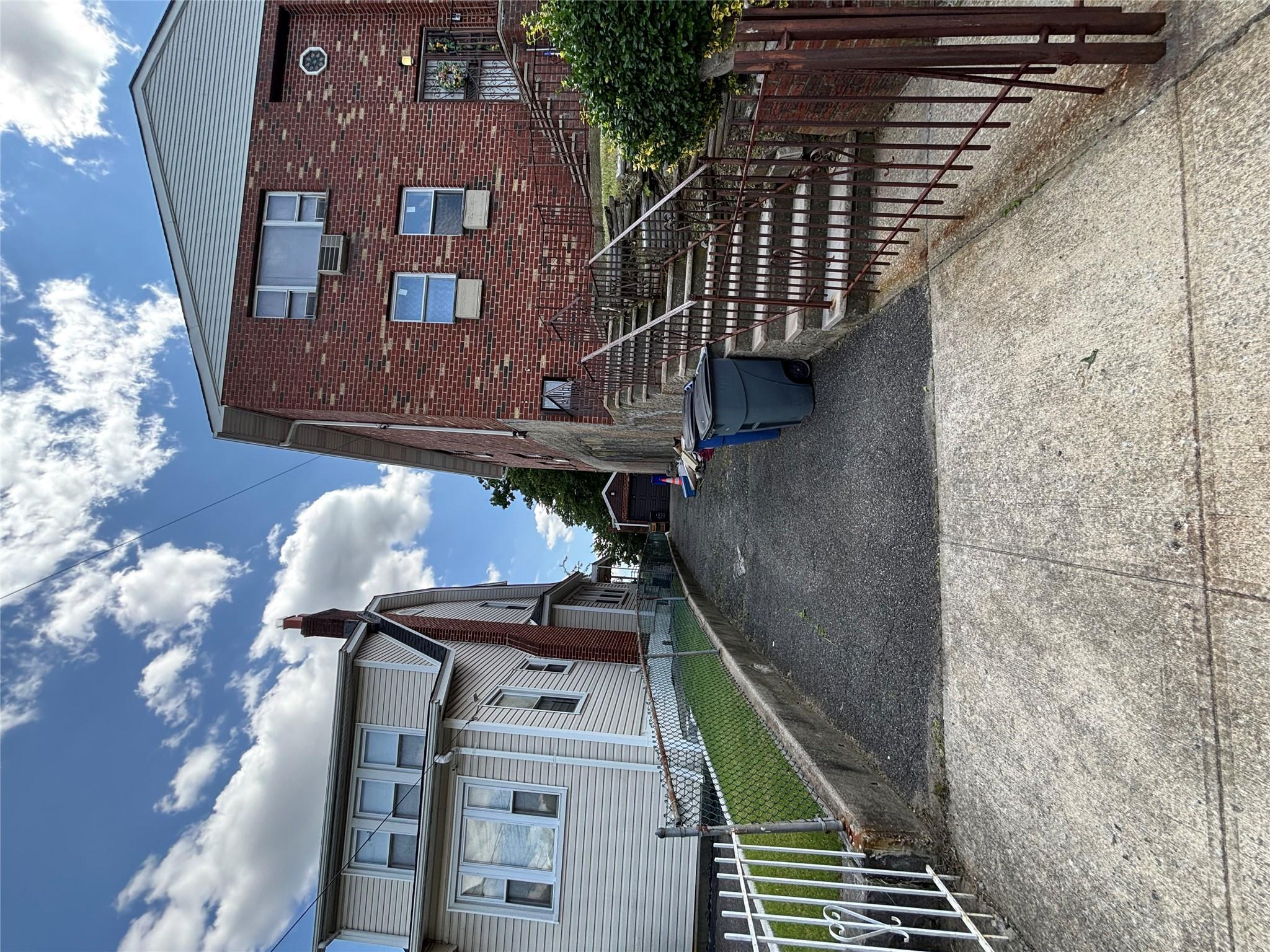Single Family Light  Bronx, NY 10466, MLS-868545-3