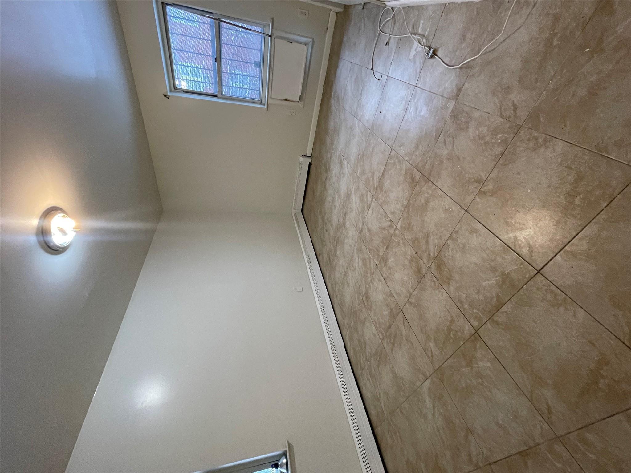 Single Family Light  Bronx, NY 10466, MLS-868545-33