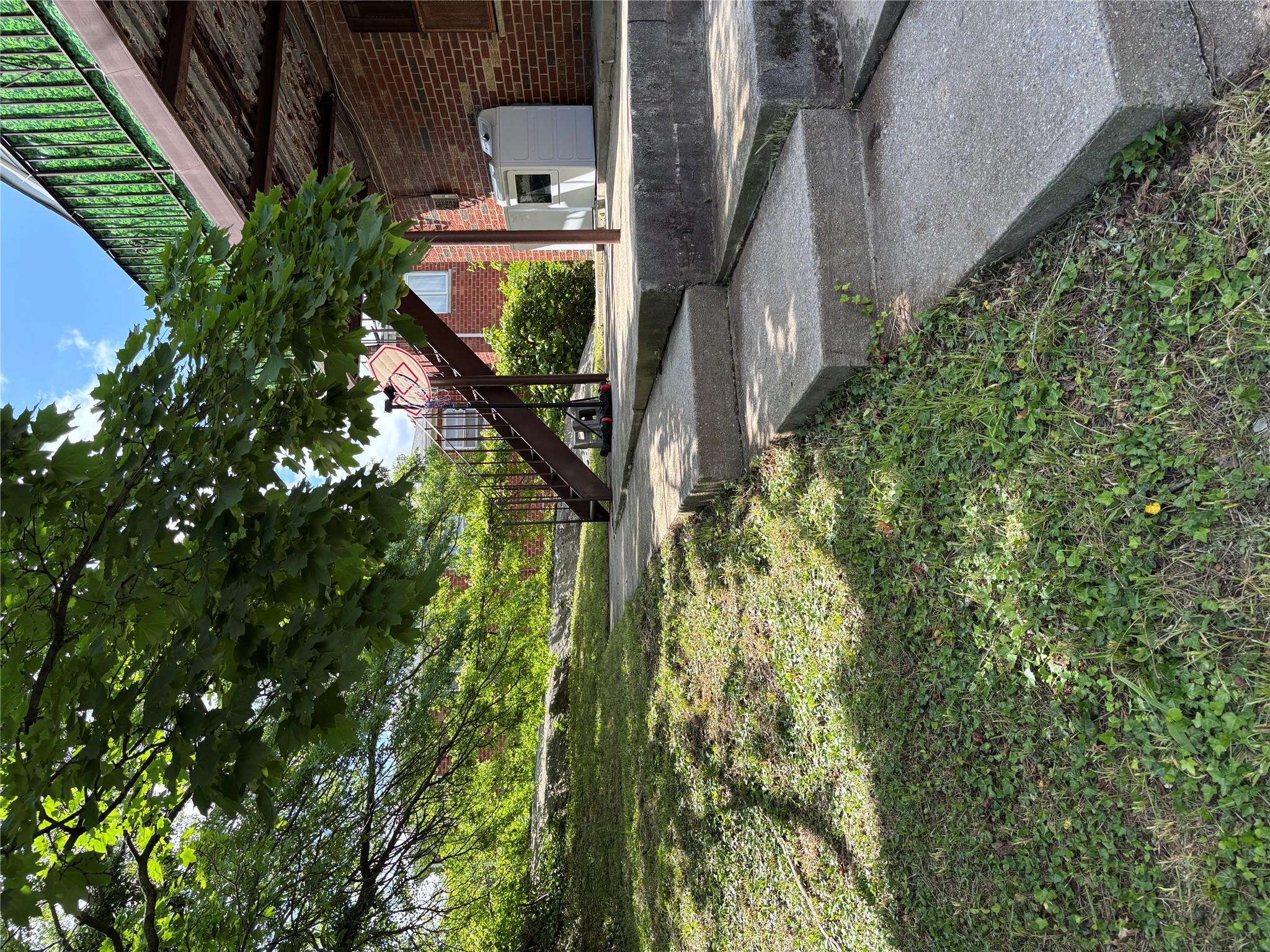 Single Family Light  Bronx, NY 10466, MLS-868545-7