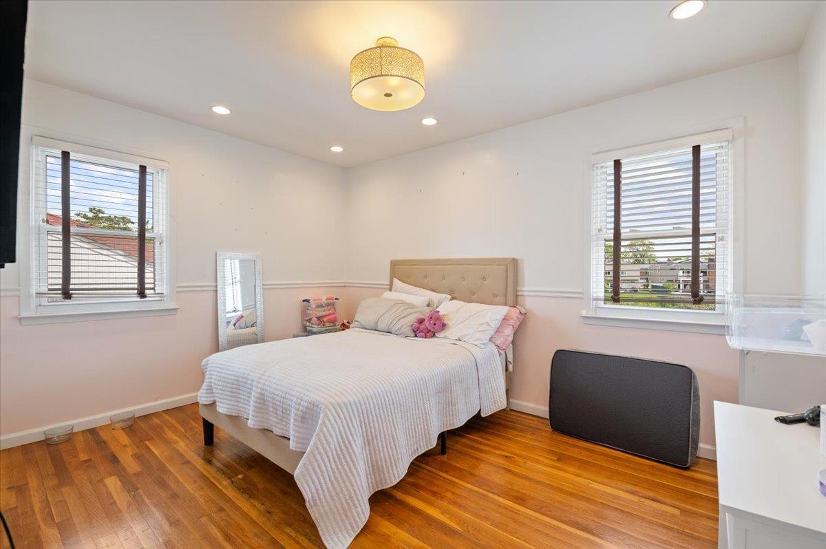 Single Family Derby Nassau County, NY 11598, MLS-868546-16