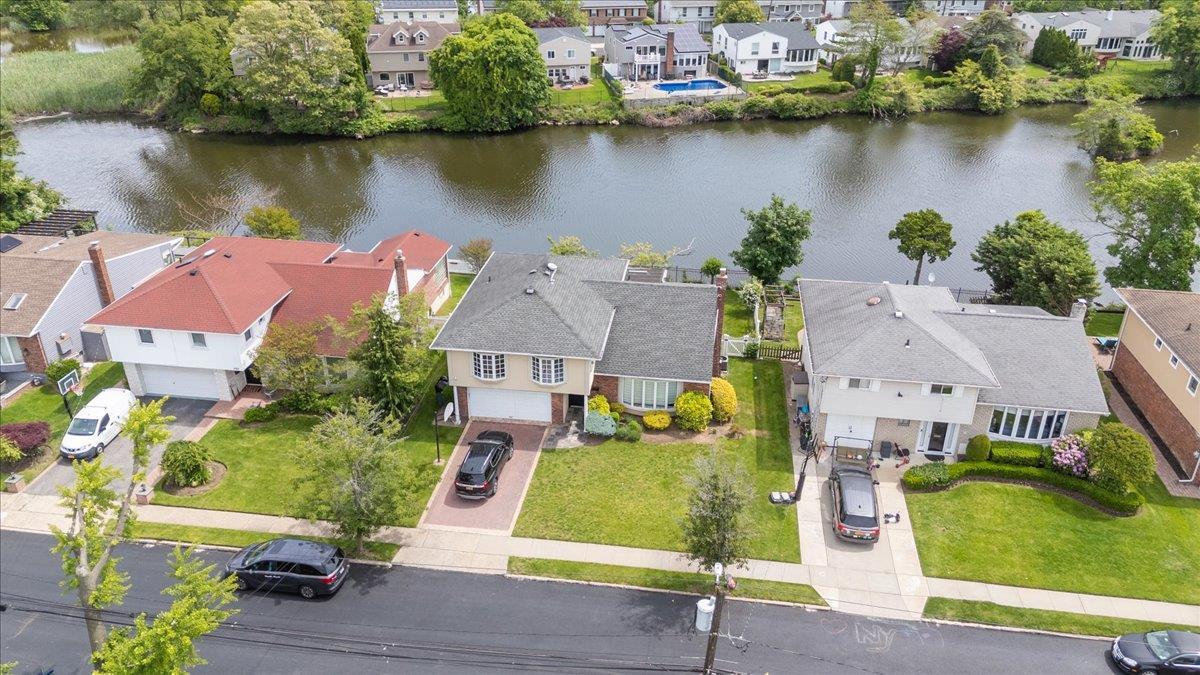 Single Family Derby Nassau County, NY 11598, MLS-868546-23