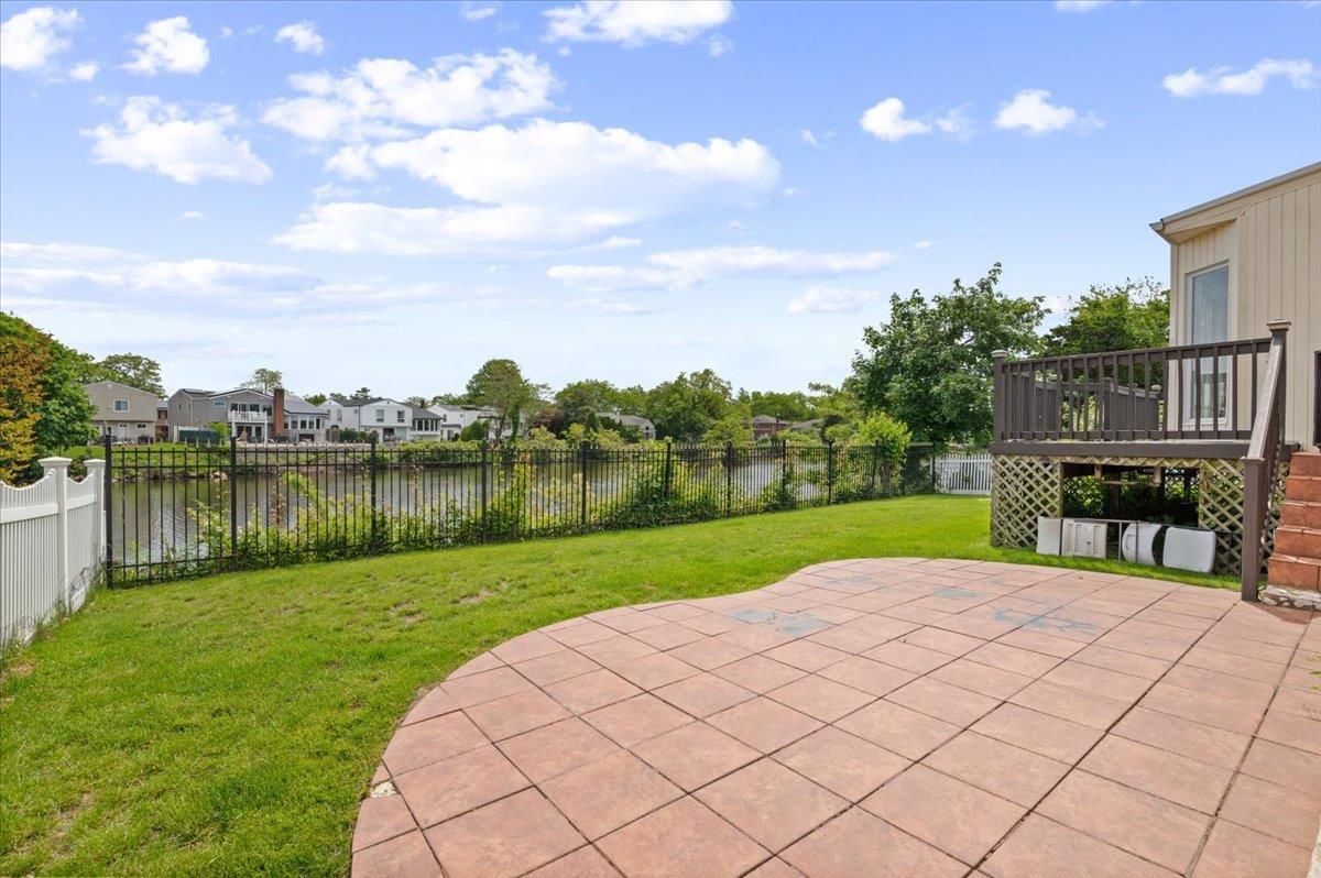 Single Family Derby Nassau County, NY 11598, MLS-868546-26