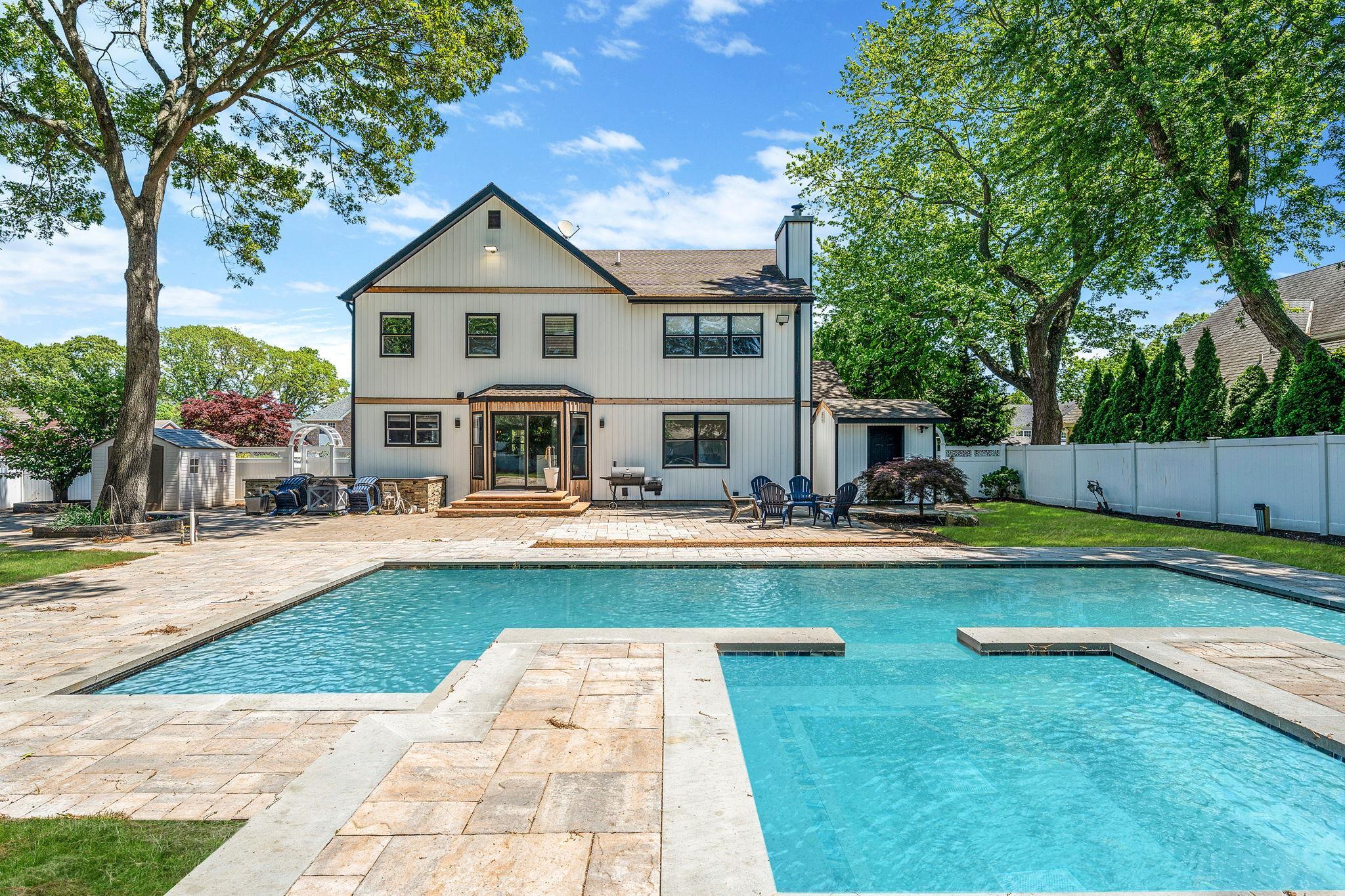 Single Family Hamilton  Suffolk County, NY 11755, MLS-868579-41