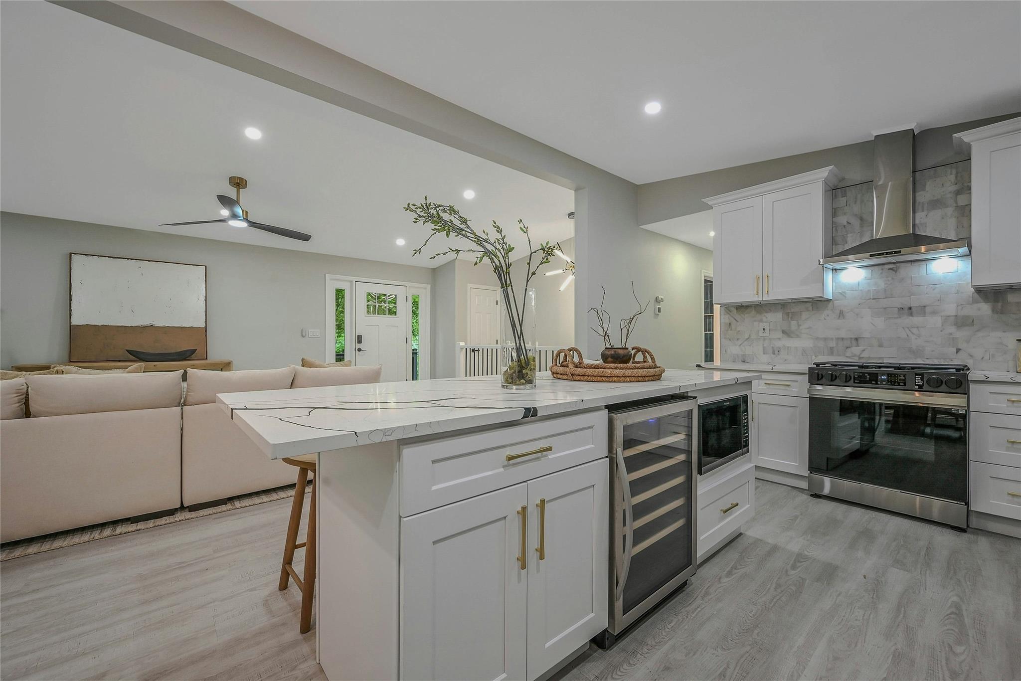 Single Family Bread And Cheese Hollow  Suffolk County, NY 11768, MLS-868594-10