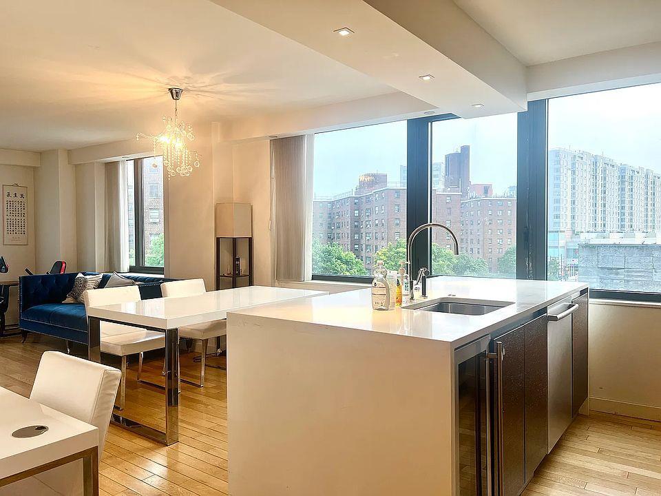 Condo Prince  Queens, NY 11365, MLS-868621-3