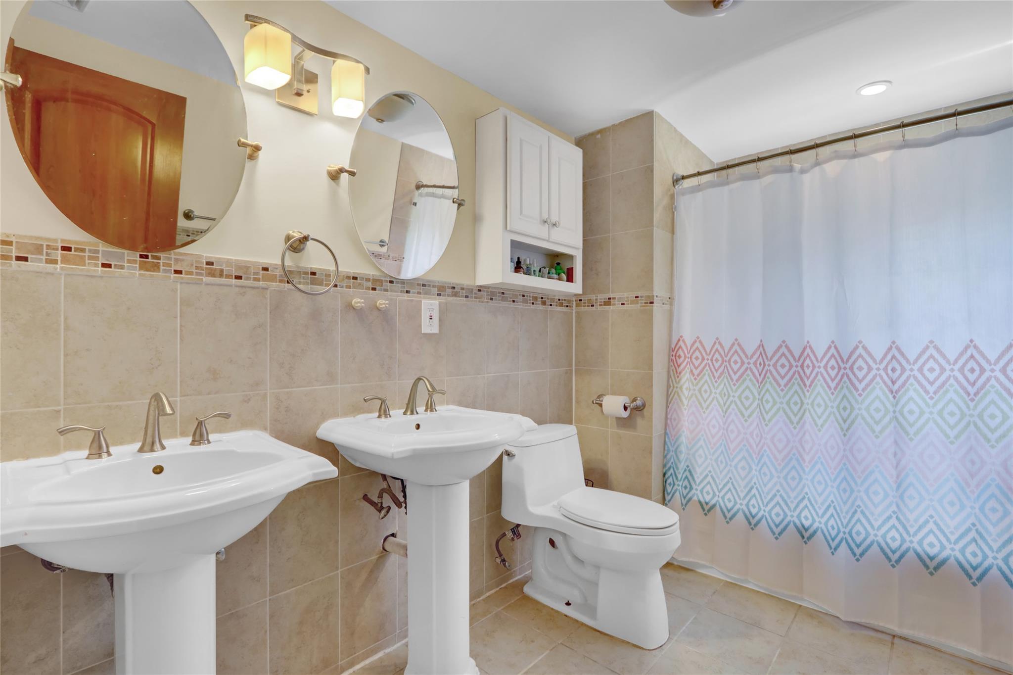 Single Family Wellington  Nassau County, NY 11554, MLS-868622-24