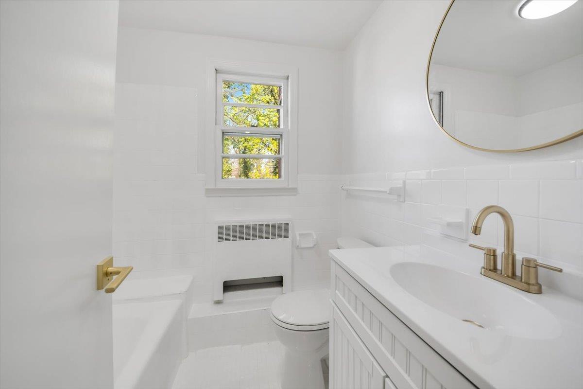 Single Family Mohawk  Westchester County, NY 10710, MLS-868657-22