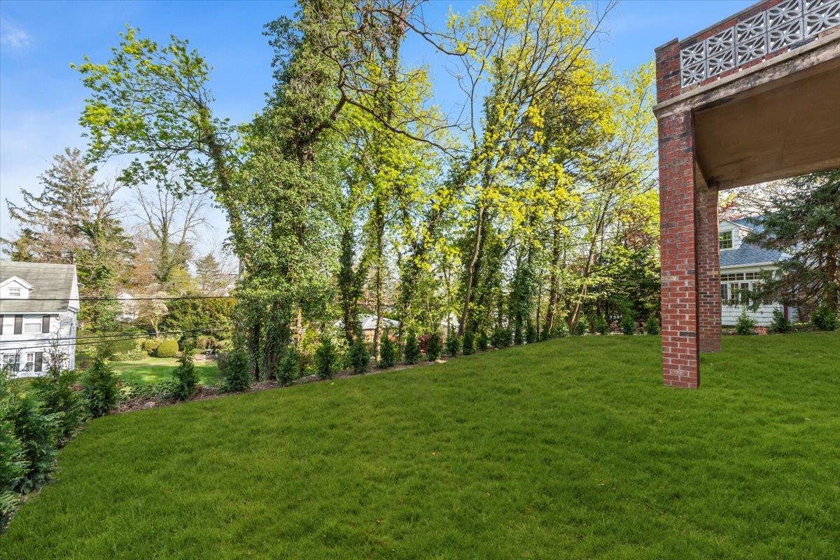 Single Family Mohawk  Westchester County, NY 10710, MLS-868657-25