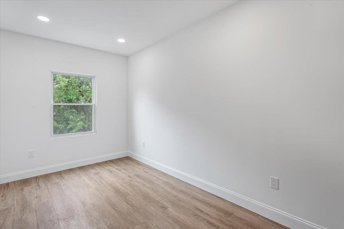 Single Family Van Buren  Brooklyn, NY 11221, MLS-868664-25