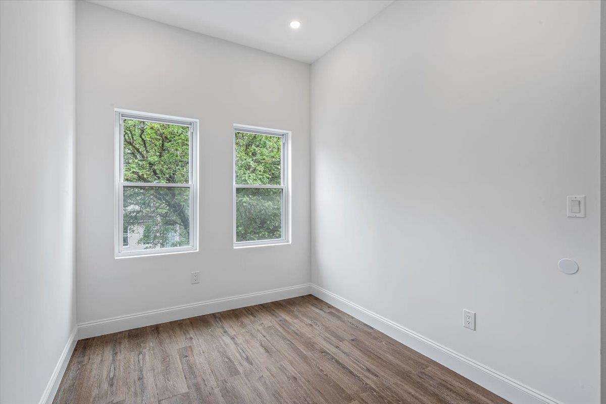 Single Family Van Buren  Brooklyn, NY 11221, MLS-868664-30