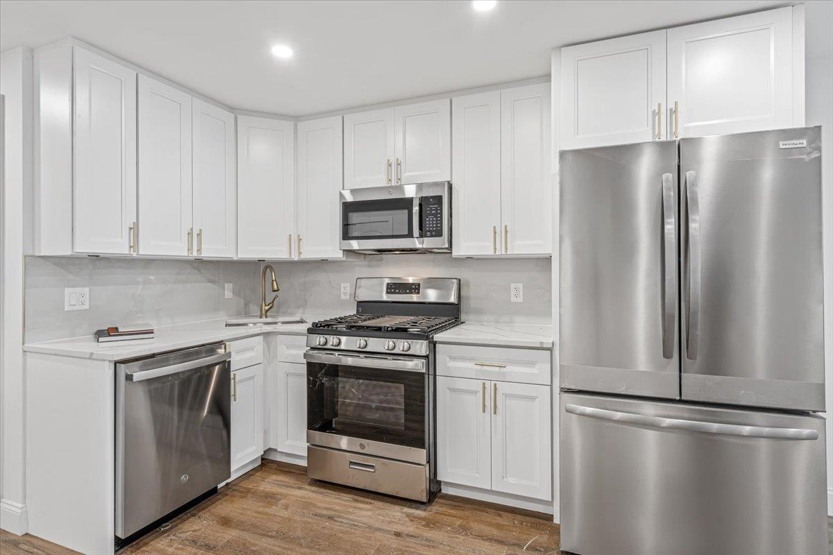 Single Family Van Buren  Brooklyn, NY 11221, MLS-868664-5