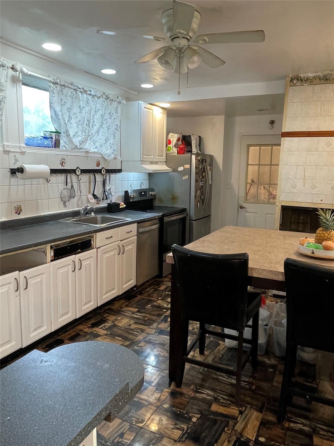 Single Family Park Nassau County, NY 11520, MLS-868675-16