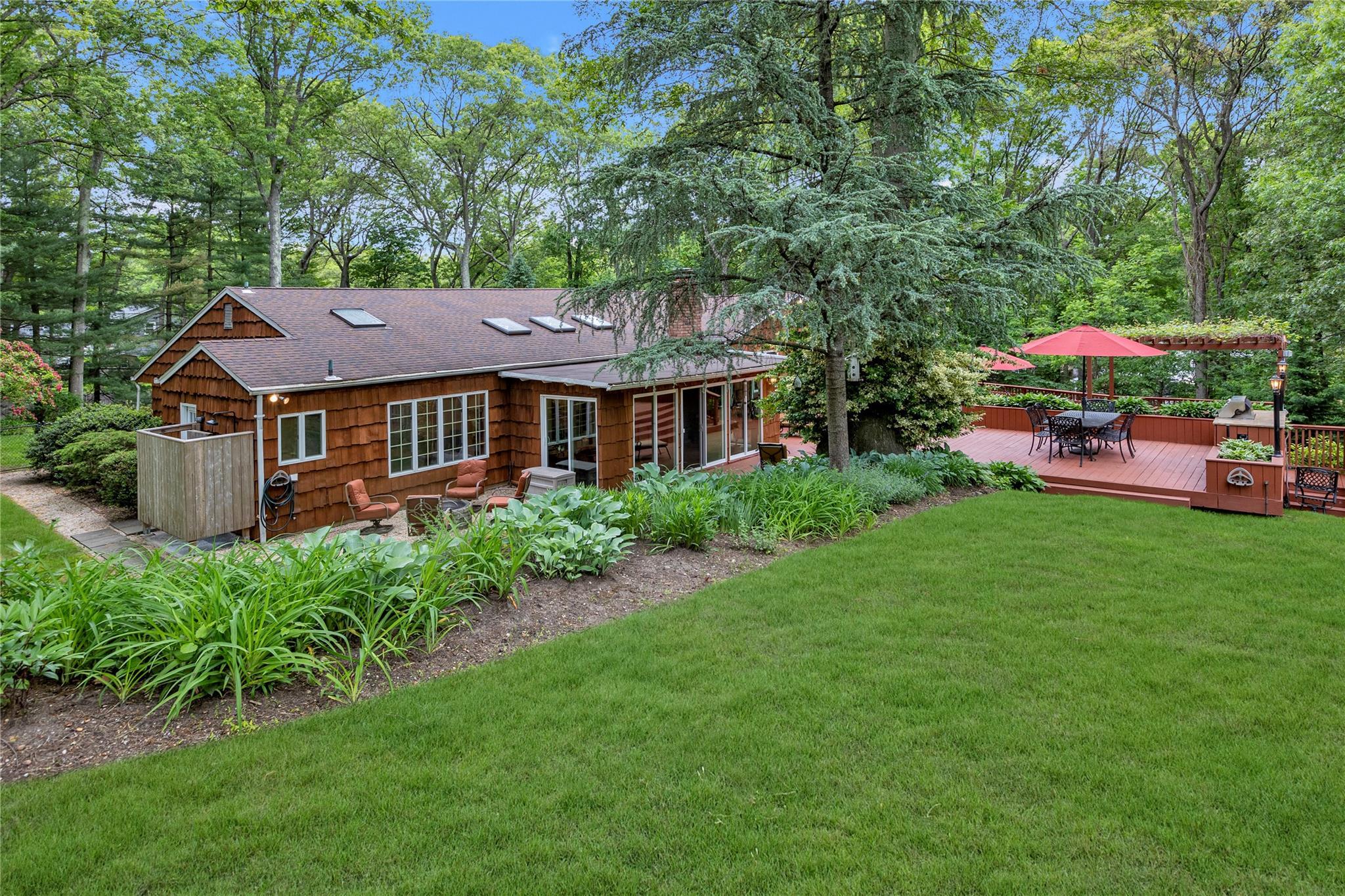 Single Family Warner  Suffolk County, NY 11743, MLS-868689-29