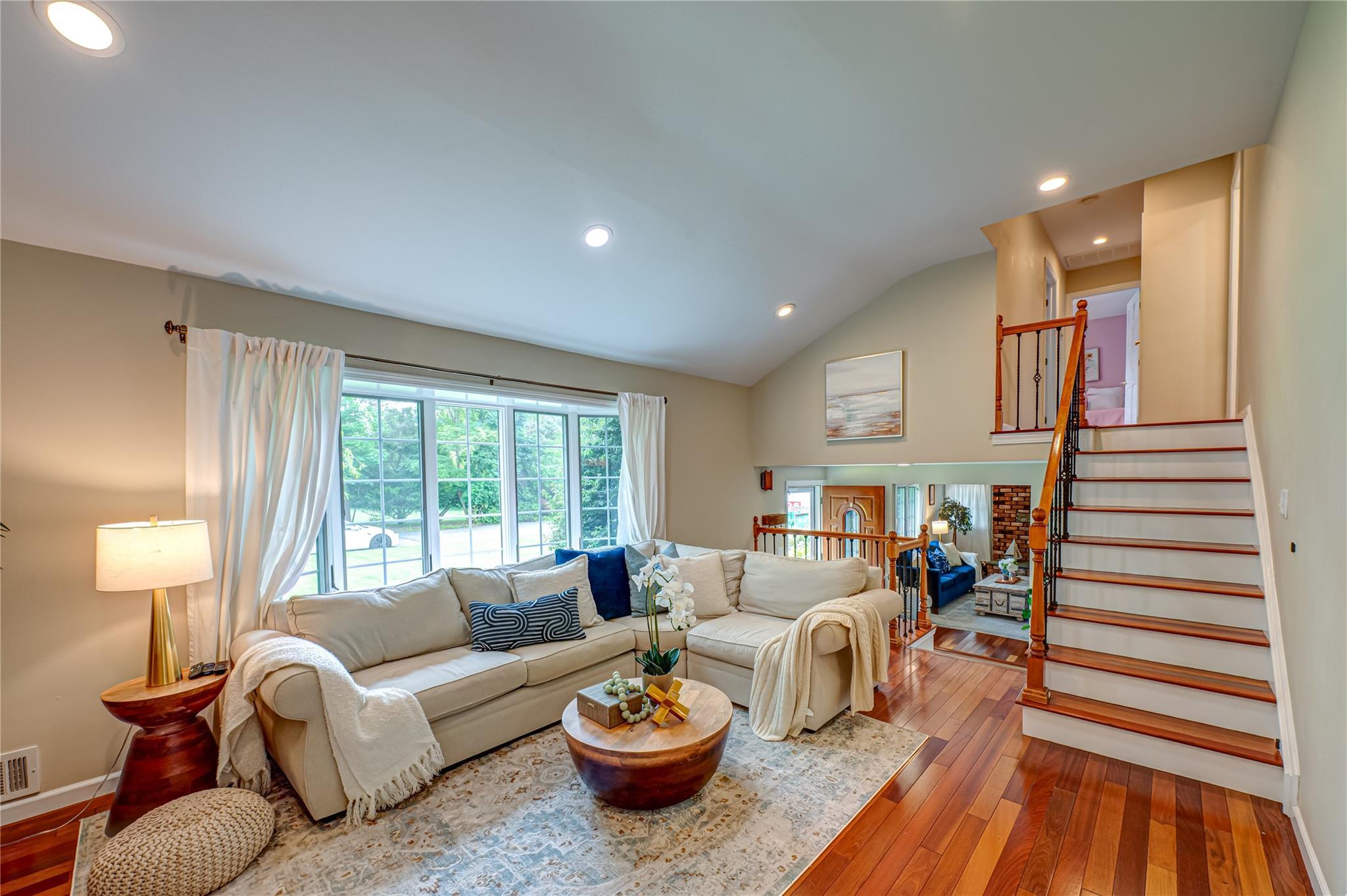 Single Family Sea Cove  Suffolk County, NY 11768, MLS-868693-8