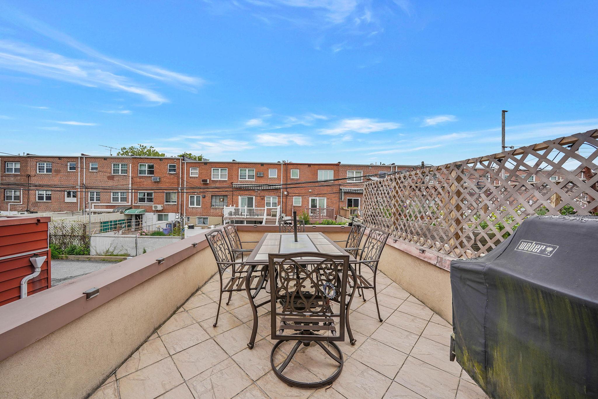 Single Family 71st  Queens, NY 11378, MLS-868702-21