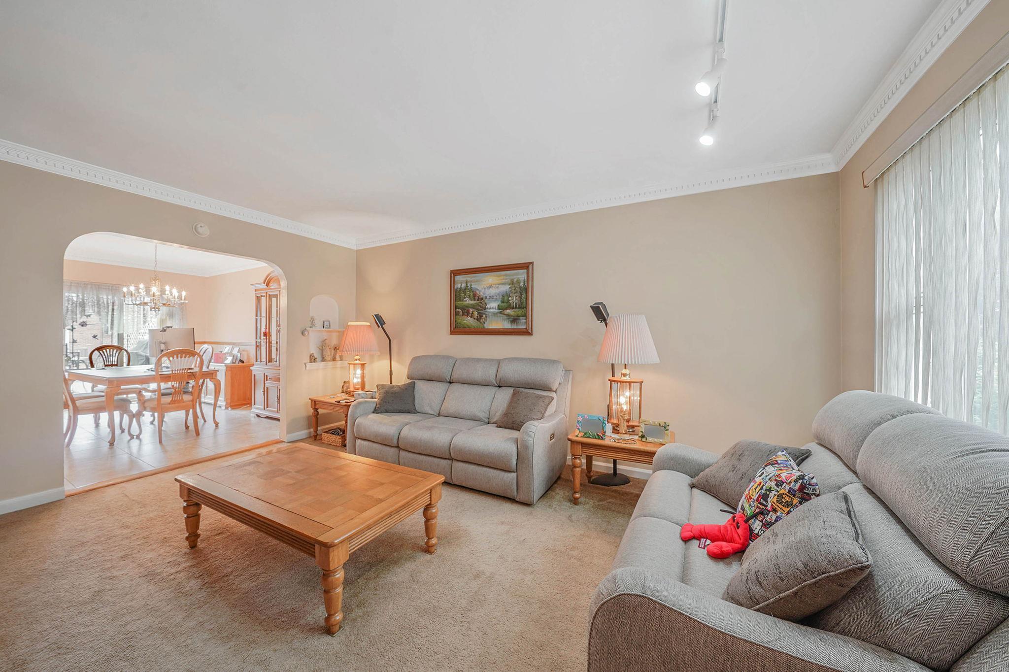 Single Family 71st  Queens, NY 11378, MLS-868702-3