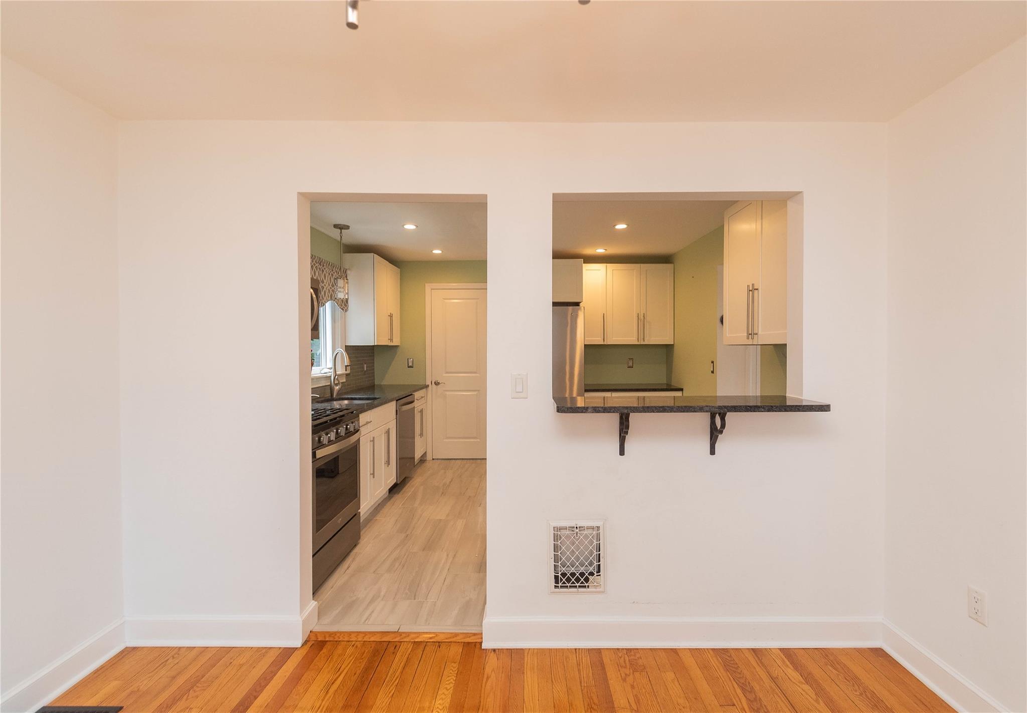 Single Family South  Orange County, NY 10990, MLS-868721-10