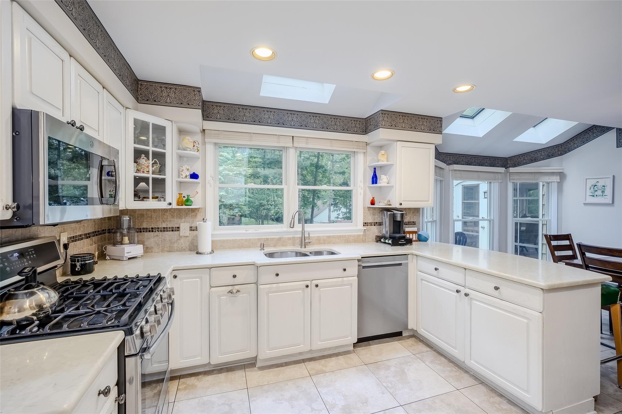 Single Family Nadworny  Suffolk County, NY 11790, MLS-868723-26