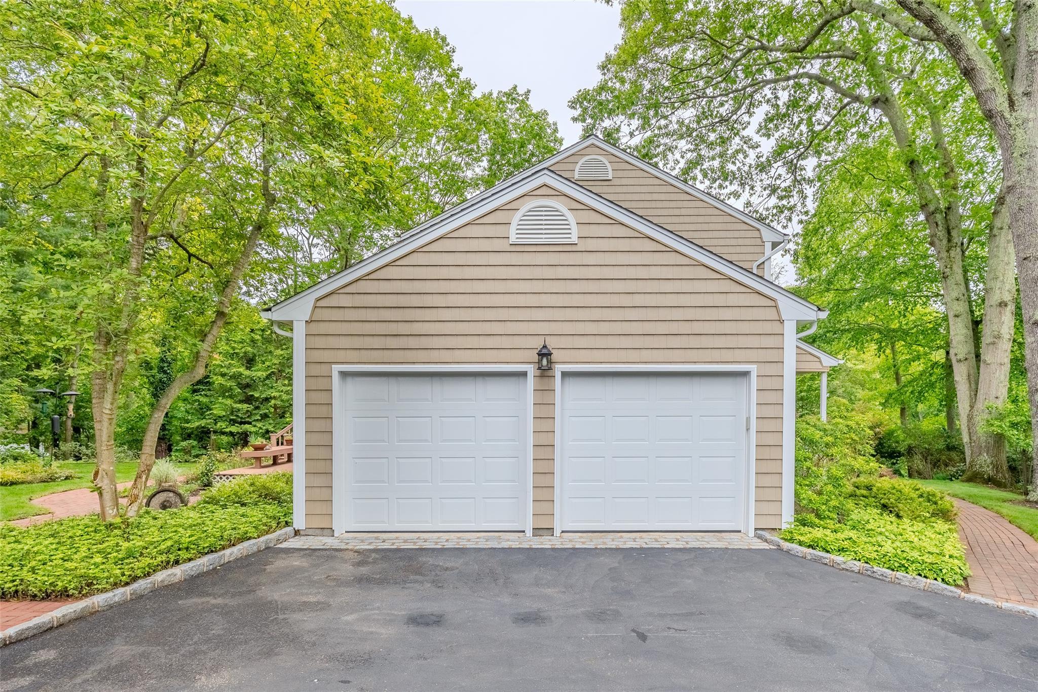 Single Family Nadworny  Suffolk County, NY 11790, MLS-868723-4