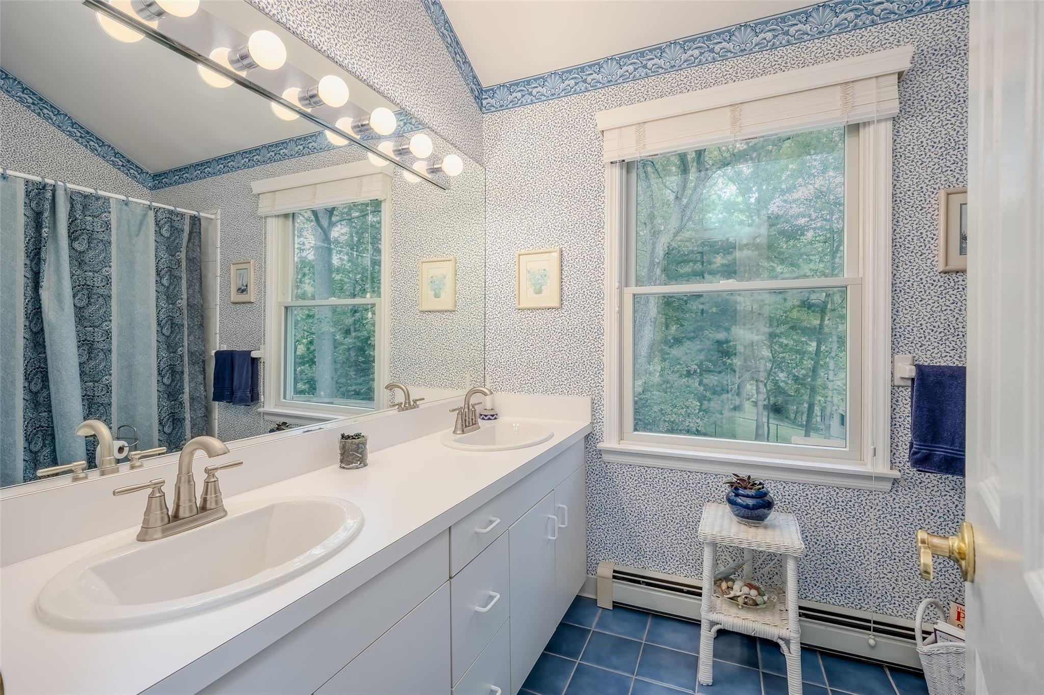 Single Family Nadworny  Suffolk County, NY 11790, MLS-868723-42