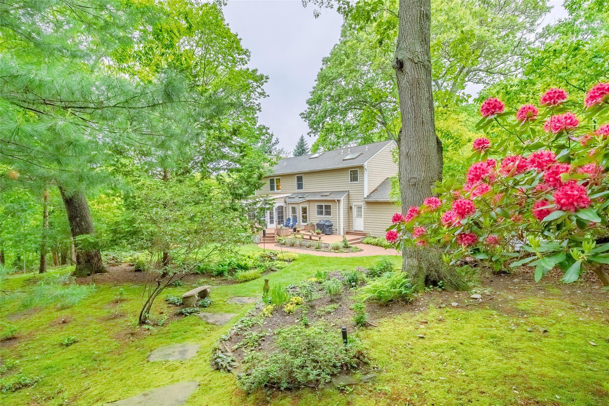 Single Family Nadworny  Suffolk County, NY 11790, MLS-868723-6
