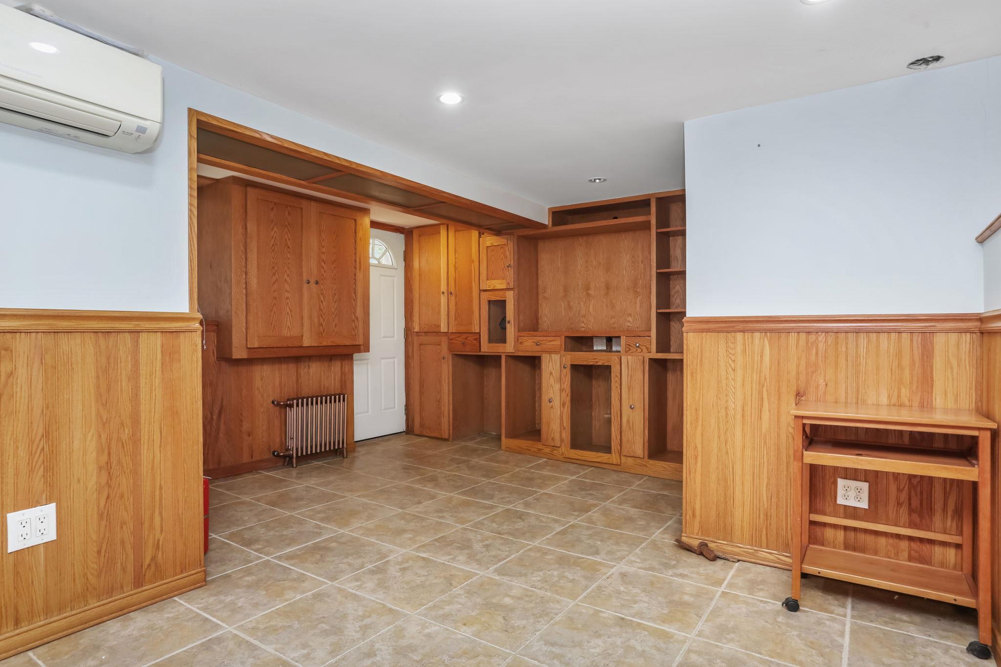 Single Family Tyndall  Bronx, NY 10471, MLS-868729-23