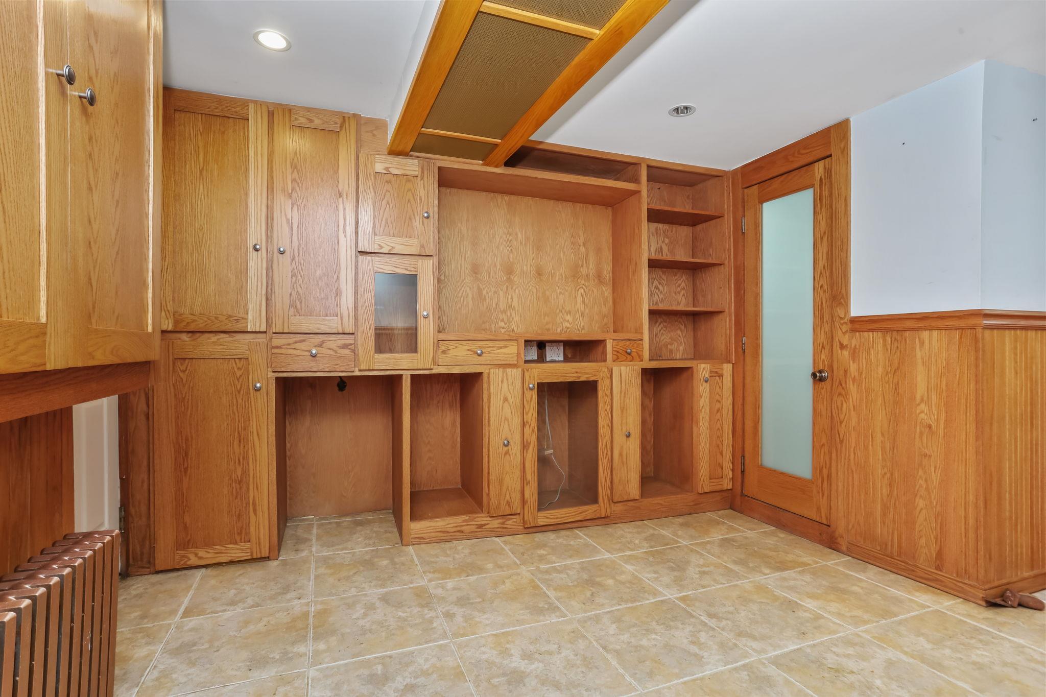Single Family Tyndall  Bronx, NY 10471, MLS-868729-24
