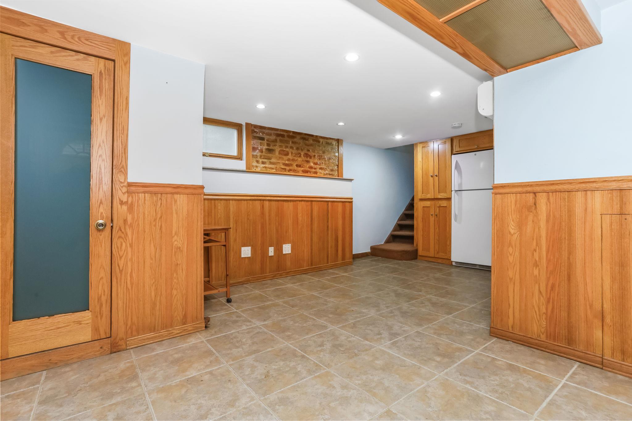 Single Family Tyndall  Bronx, NY 10471, MLS-868729-25