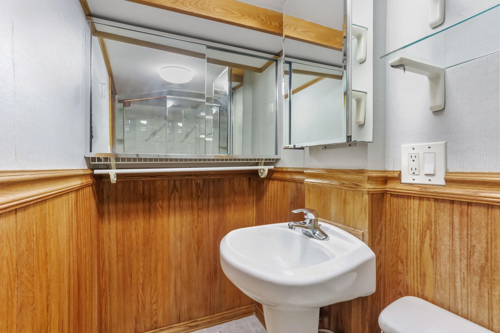 Single Family Tyndall  Bronx, NY 10471, MLS-868729-28