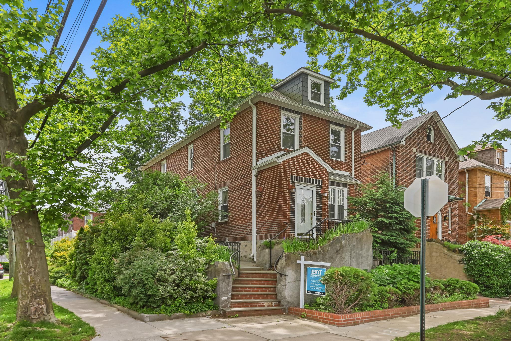 Single Family Tyndall  Bronx, NY 10471, MLS-868729-38