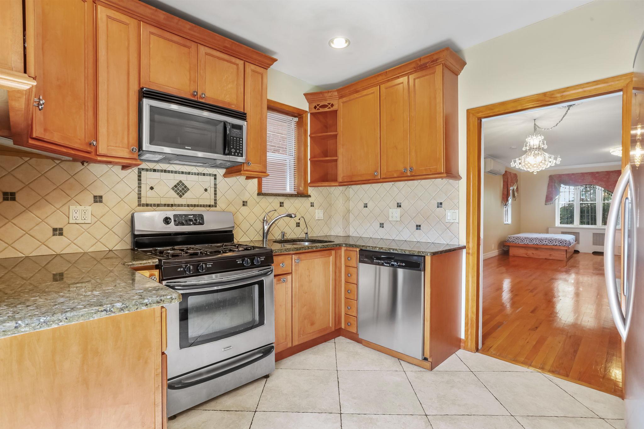 Single Family Tyndall  Bronx, NY 10471, MLS-868729-8