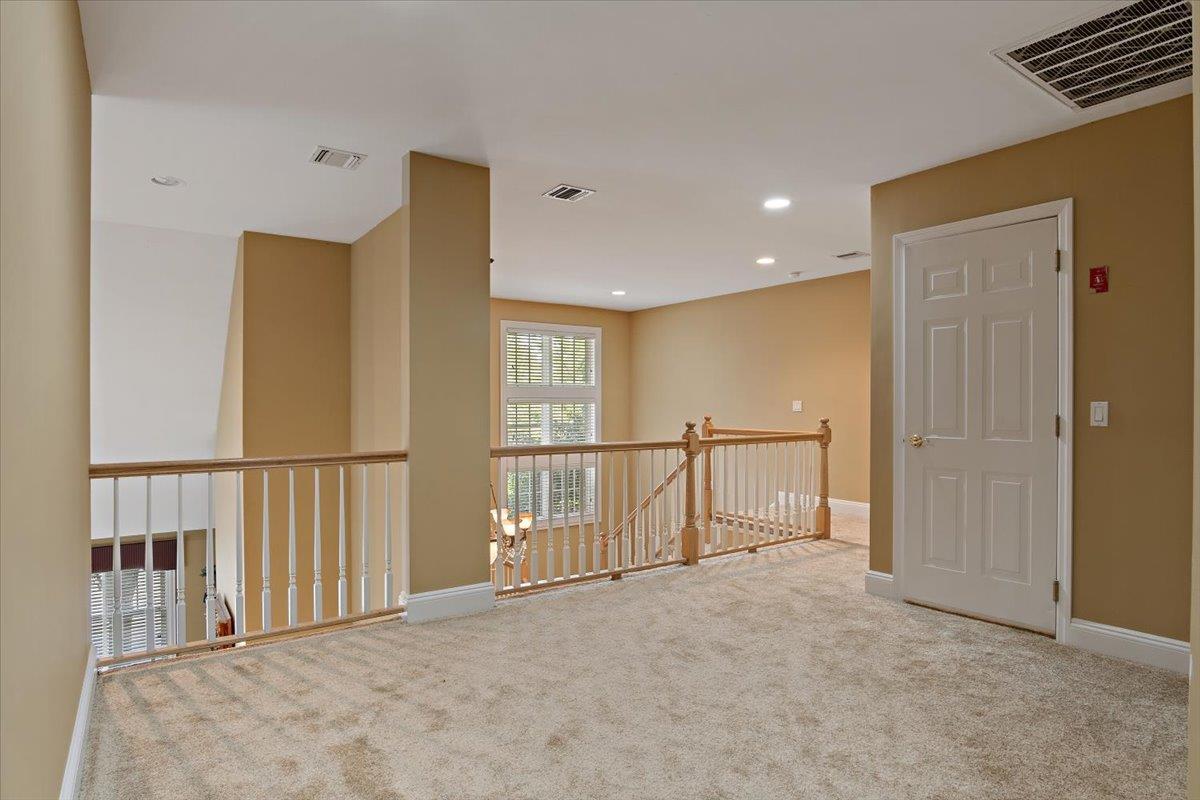 Condo Harbor View  Nassau County, NY 11050, MLS-868733-17