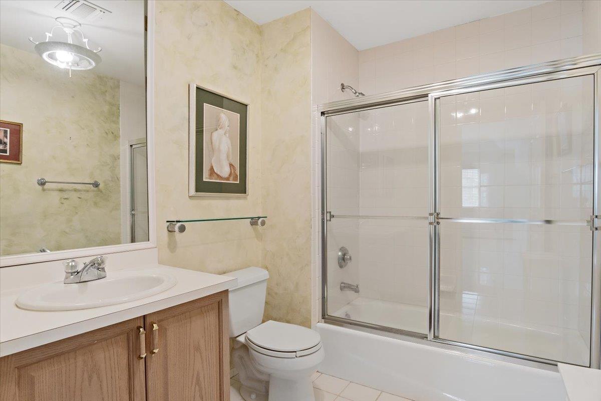 Condo Harbor View  Nassau County, NY 11050, MLS-868733-21