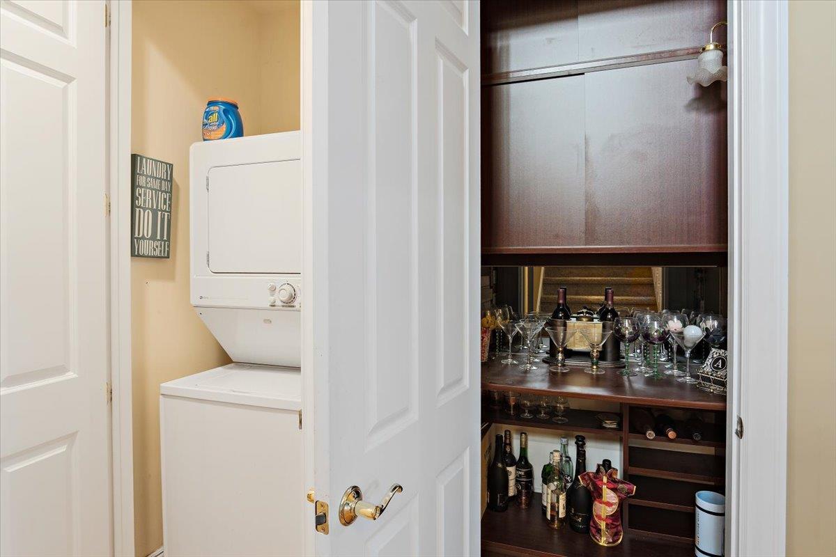 Condo Harbor View  Nassau County, NY 11050, MLS-868733-6