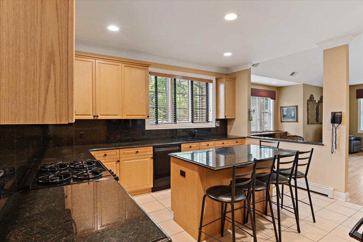 Condo Harbor View  Nassau County, NY 11050, MLS-868733-8