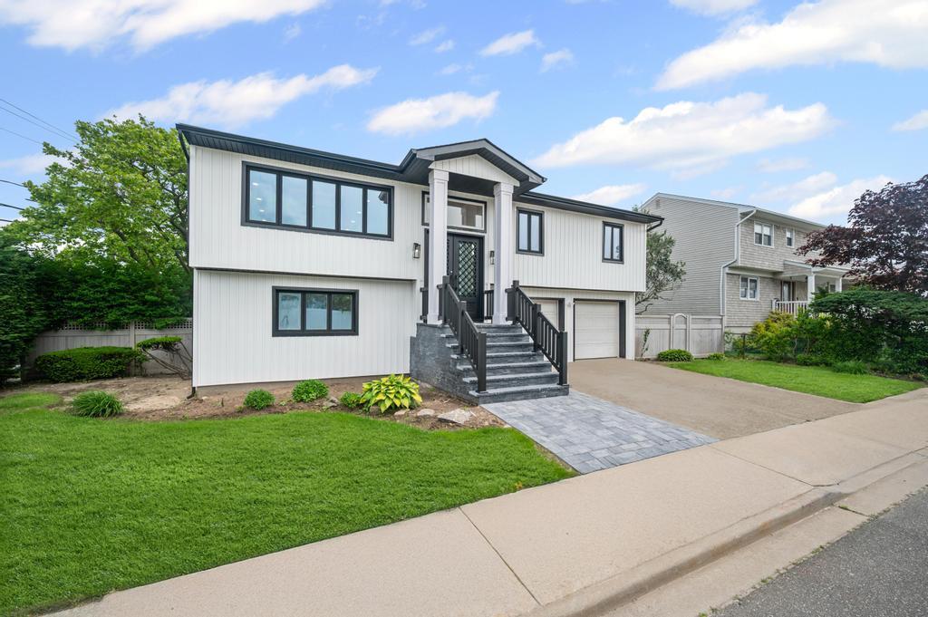 Single Family Saratoga  Nassau County, NY 11561, MLS-868738-2