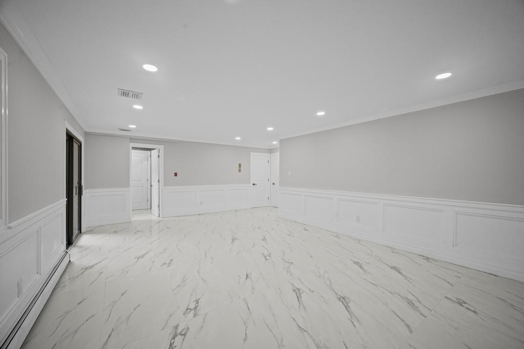 Single Family Saratoga  Nassau County, NY 11561, MLS-868738-36