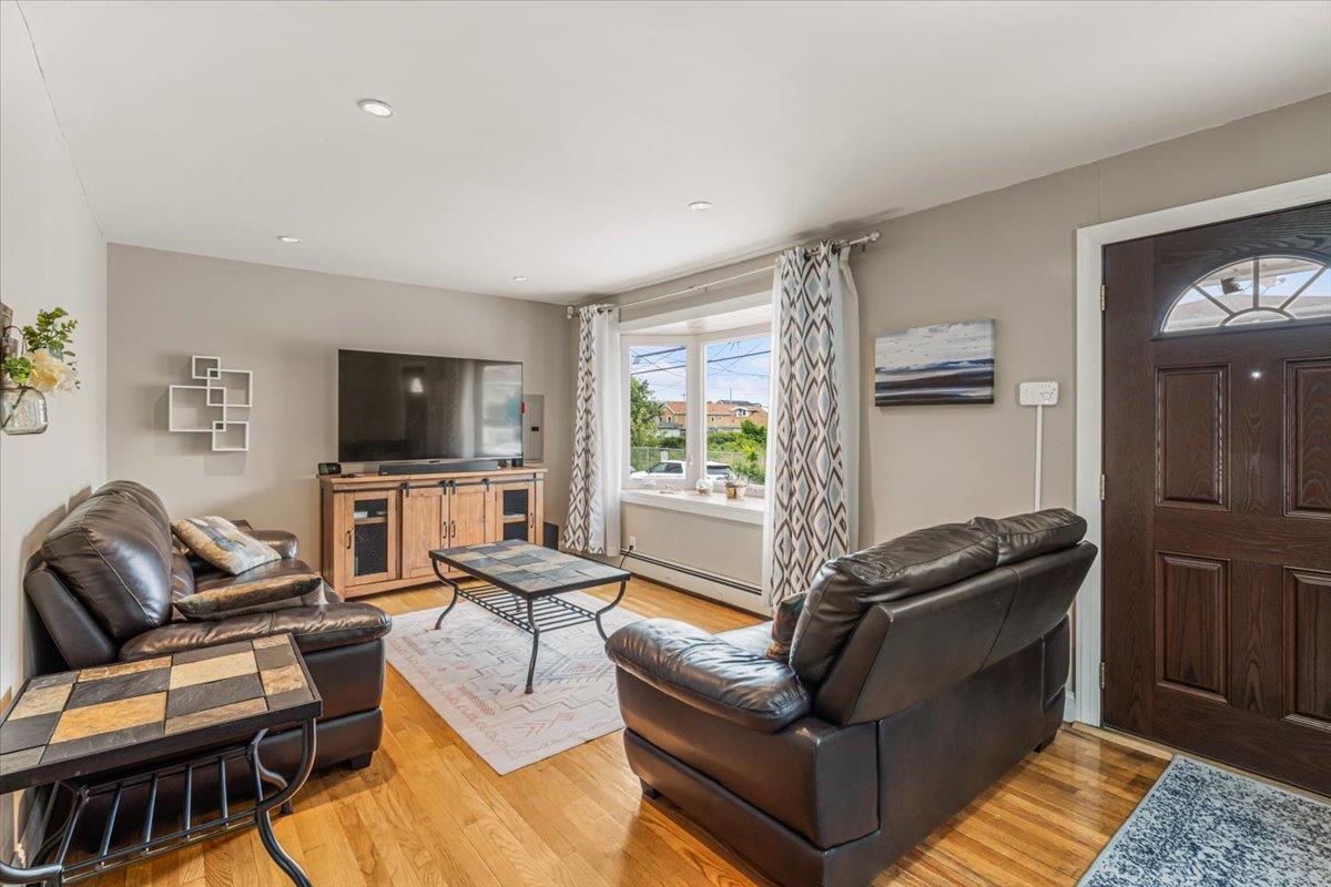 Single Family Beach 47th  Queens, NY 11691, MLS-868749-3