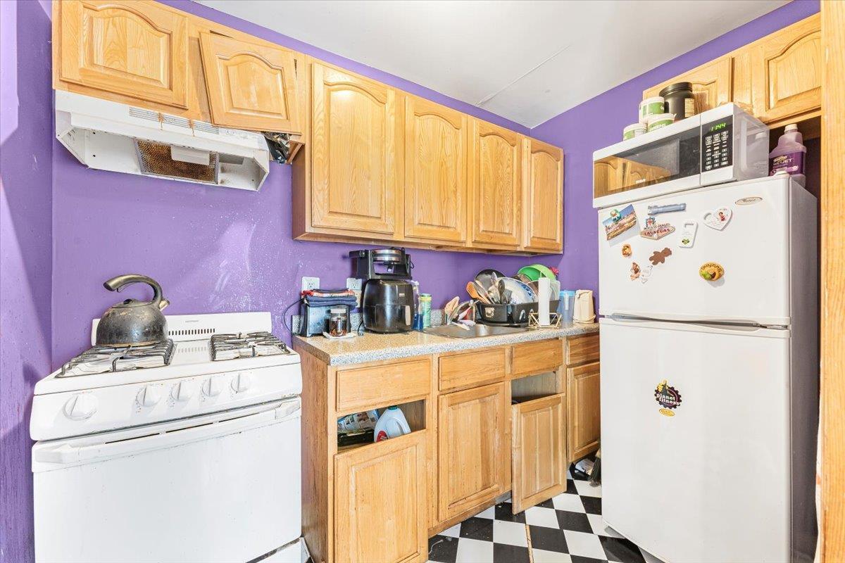Single Family 179th  Bronx, NY 10460, MLS-868753-17