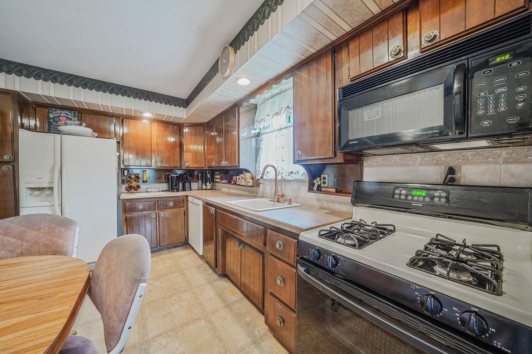 Single Family 167  Queens, NY 11358, MLS-868772-6