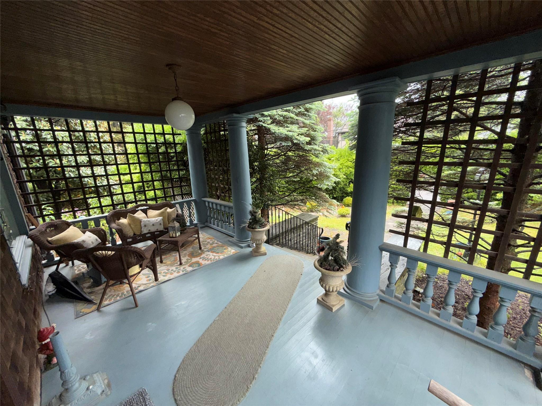 Single Family Ridge  Queens, NY 11363, MLS-868784-10