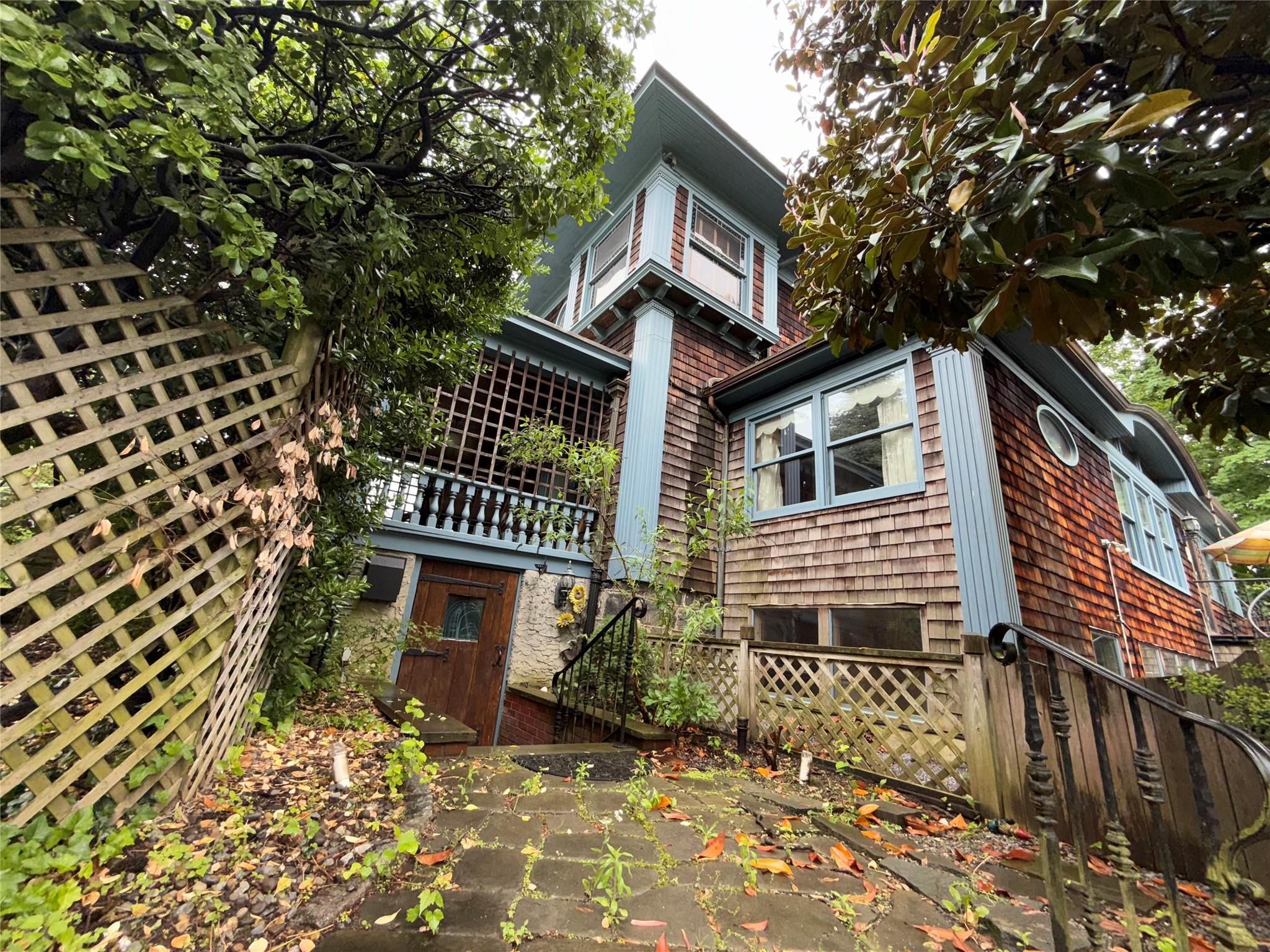 Single Family Ridge  Queens, NY 11363, MLS-868784-3