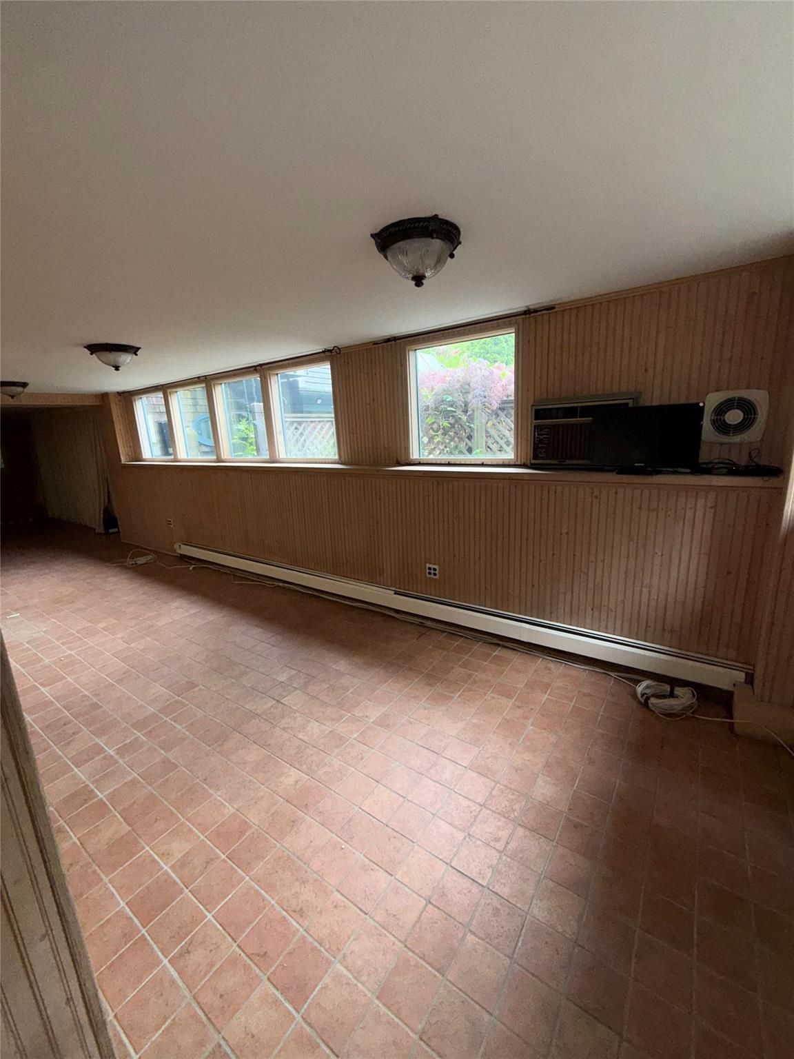 Single Family Ridge  Queens, NY 11363, MLS-868784-32
