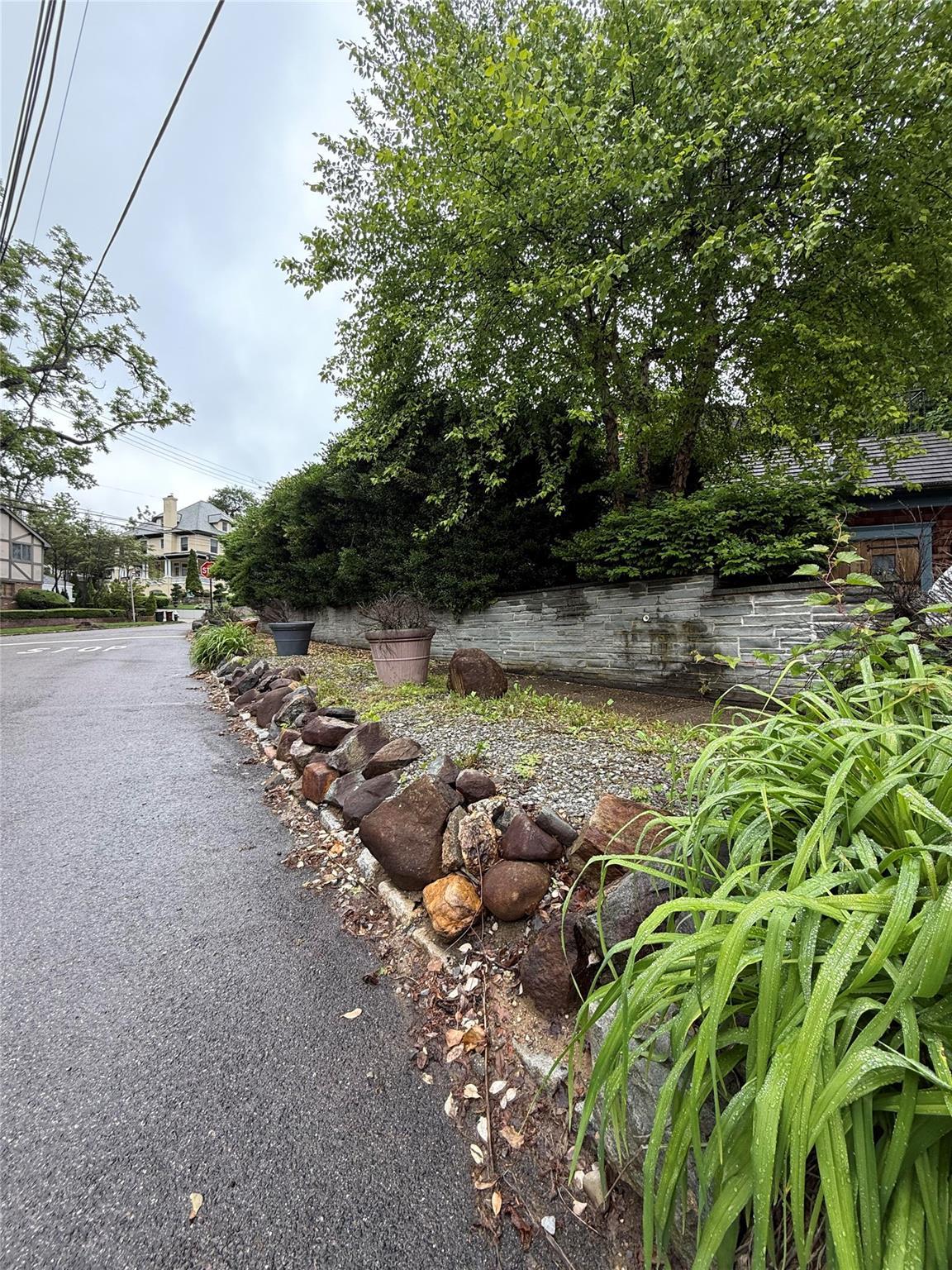 Single Family Ridge  Queens, NY 11363, MLS-868784-40