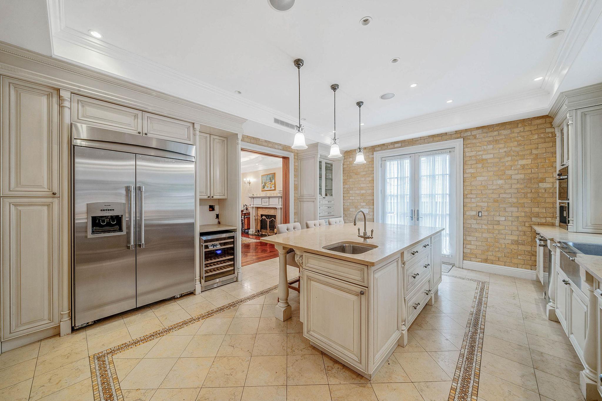 Single Family Radnor  Queens, NY 11432, MLS-868797-15