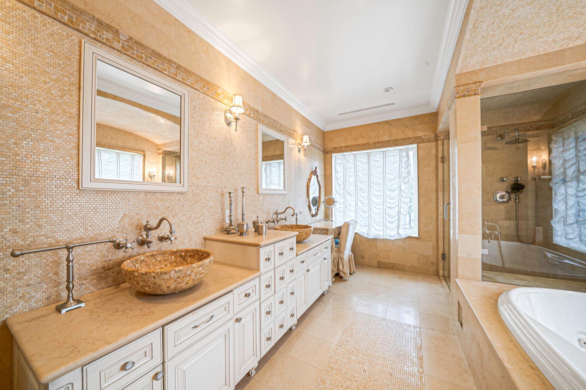Single Family Radnor  Queens, NY 11432, MLS-868797-18