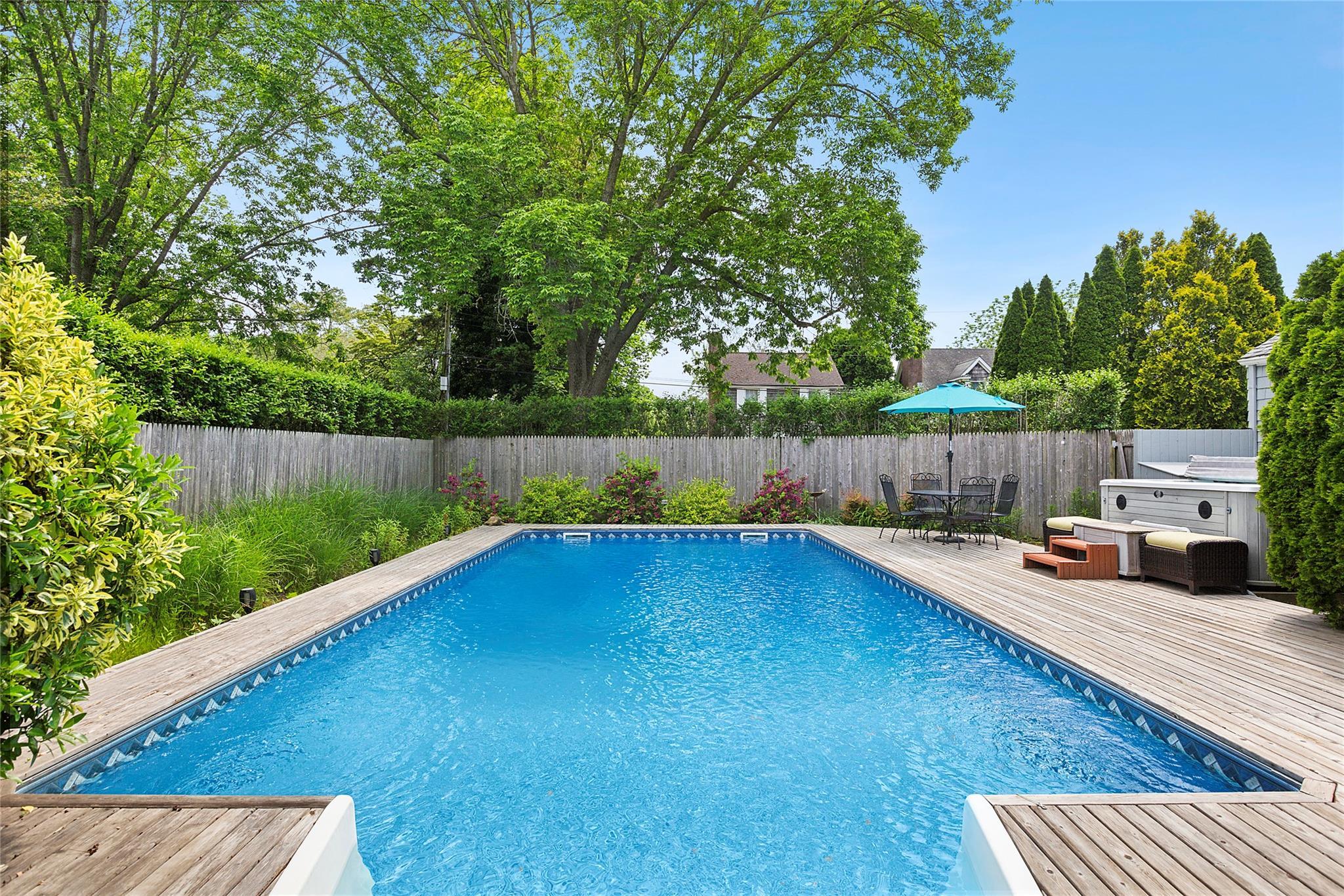 Single Family Maidstone  Suffolk County, NY 11937, MLS-868815-16