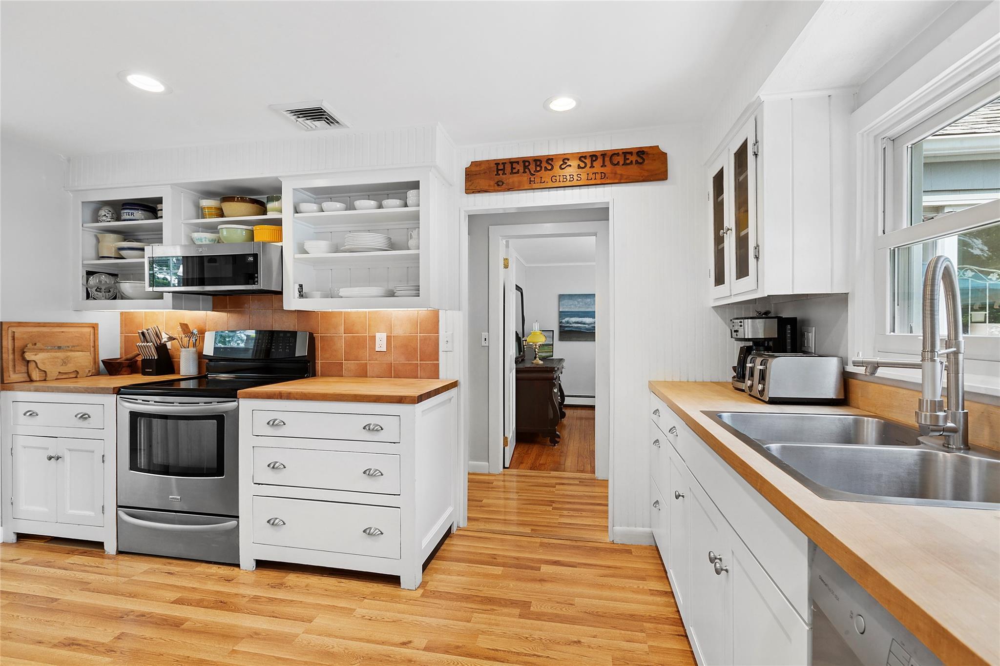Single Family Maidstone  Suffolk County, NY 11937, MLS-868815-5