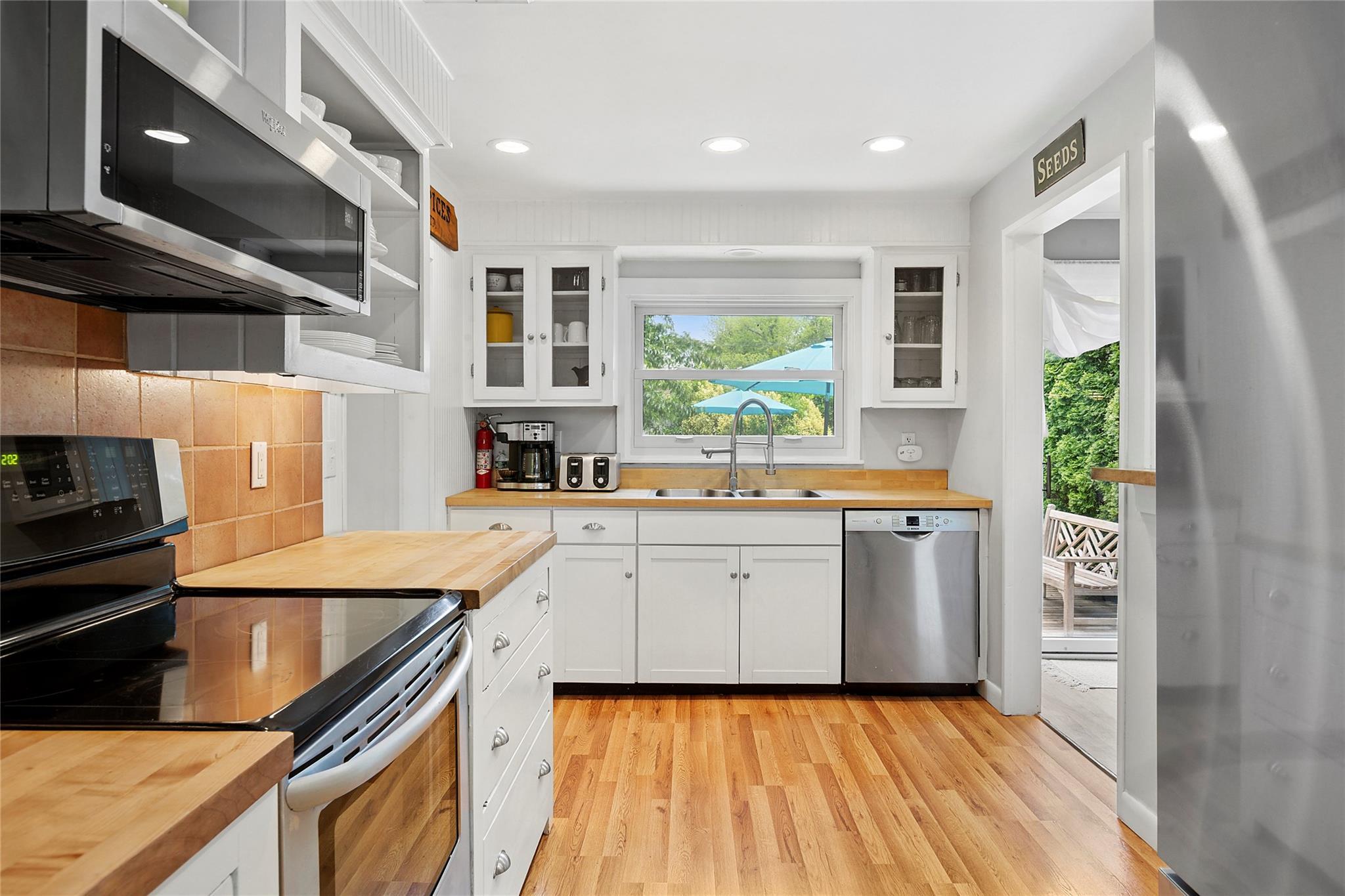 Single Family Maidstone  Suffolk County, NY 11937, MLS-868815-6